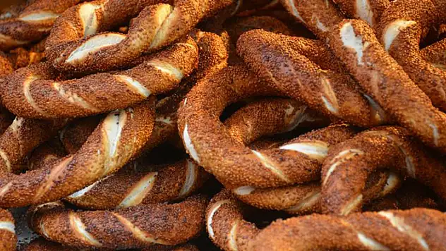 Konya'da ekmeğin ardından simide de zam geldi