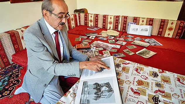 Konya'da emekli öğretmen turist rehberliği döneminde arşivlediği 3 bin tarihi fotoğrafla yaşadığı kentin görsel hafızası oldu