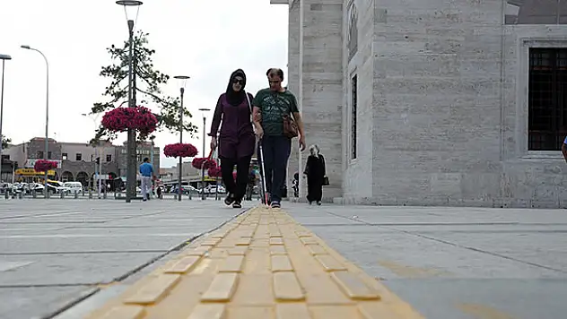Konya'da engelleri kaldıran yollar yapılıyor