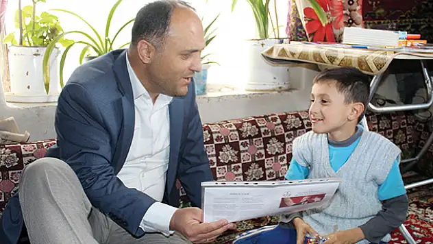 Konya'da engelli öğrencinin karne heyecanı