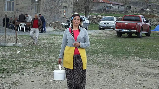 Konya'da eşinin bir oyla kaybettiği muhtarlığı 11 oy farkla aldı