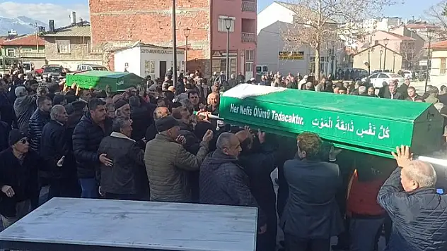 Konya'da eski kocası tarafından öldürülen kadın ve kızı toprağa verildi
