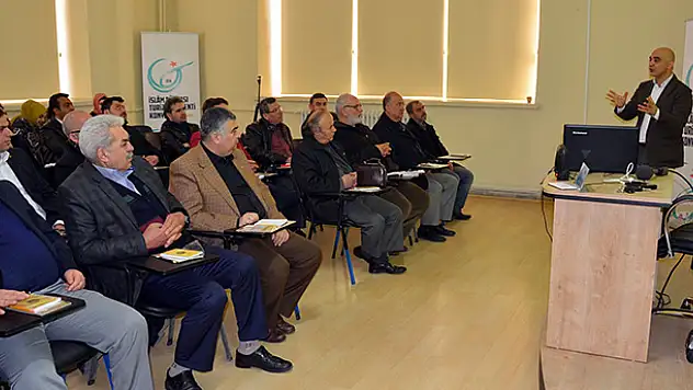 Konya'da esnafa etkili iletişim eğitimi