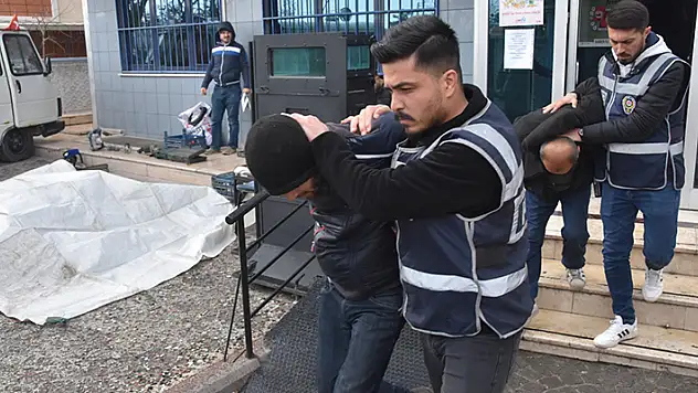 Konya'da ev ve otomobillerden hırsızlık iddiasıyla 3 kişi yakalandı