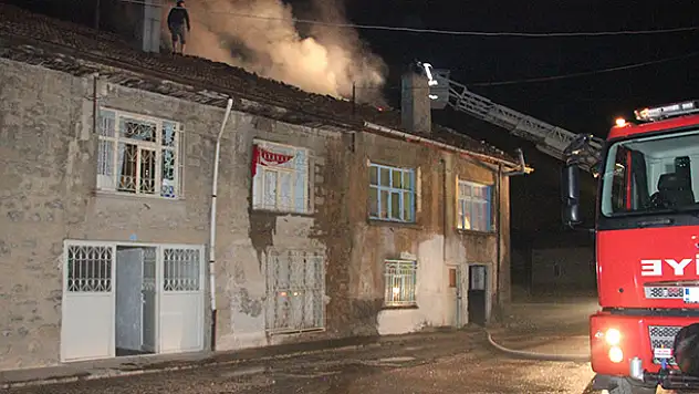 Konya'da ev yangını korkuttu