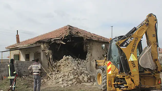 Konya'da ev yangını! Kullanılamaz hale geldi