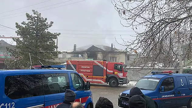 Konya'da ev yangını! Uzun uğraşlar sonucu söndürebildi