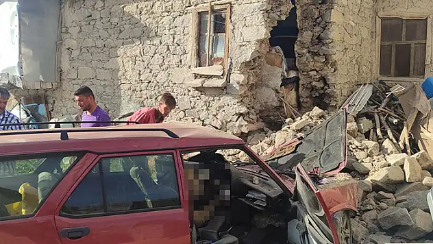 Konya'da eve çarpan otomobilin sürücüsü öldü
