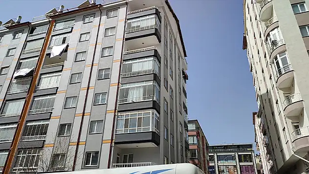 Konya'da evinin balkonundan düşen kadın öldü
