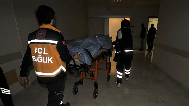Konya'da evinin önünde bıçaklanan pazarcı hastaneye kaldırıldı
