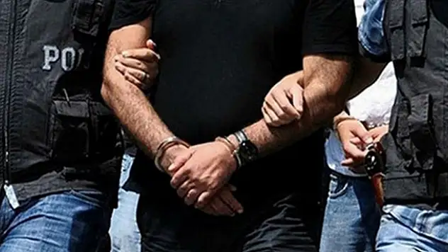 Konya'da evlerden hırsızlık yaptığı iddia edilen zanlı tutuklandı