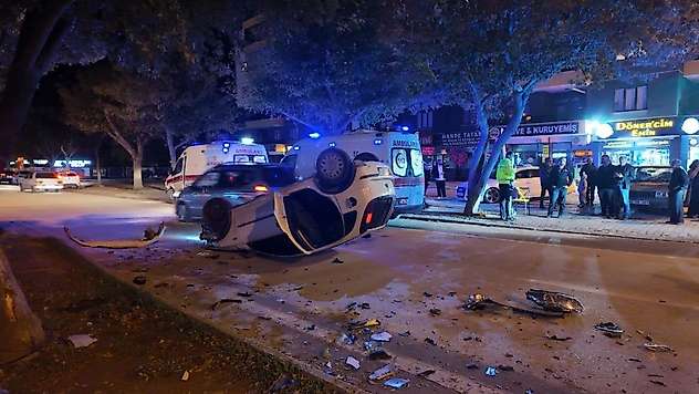 Konya'da feci çarpışma! Otomobil takla attı