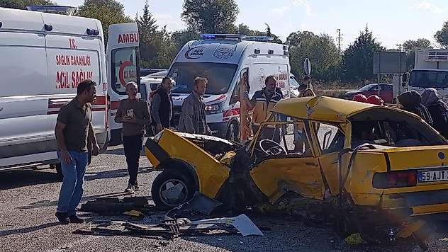 Konya'da feci kaza! 3 kişi öldü, 1 kişi yaralandı