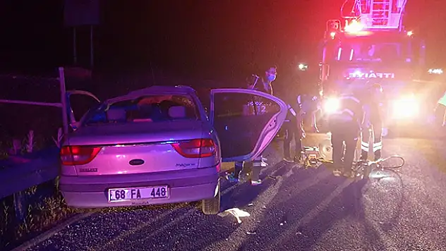Konya'da feci kaza! Bariyerlere çarpan otomobilin sürücüsü hayatını kaybetti