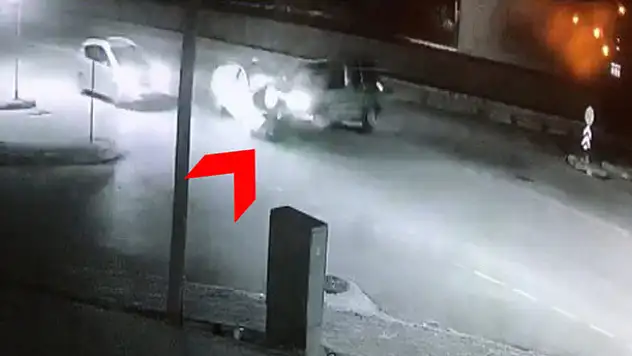 Konya'da feci kaza... İki araç kafa kafaya çarpıştı