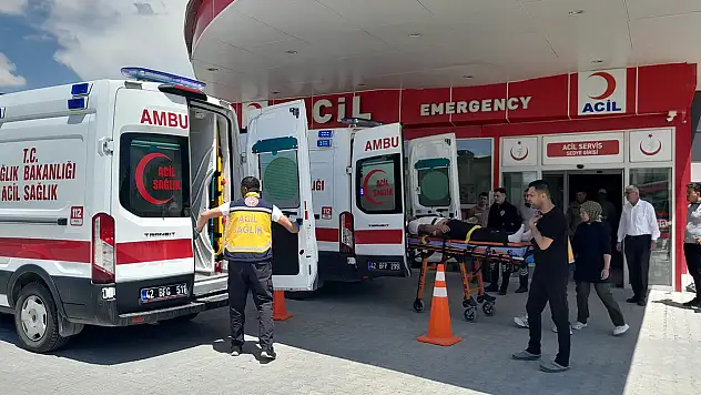Konya'da feci kaza! Otomobil takla attı