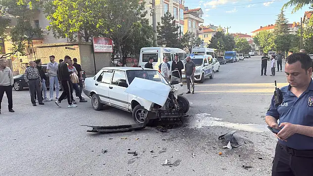 Konya'da feci kaza! Otomobille motosiklet çarpıştı