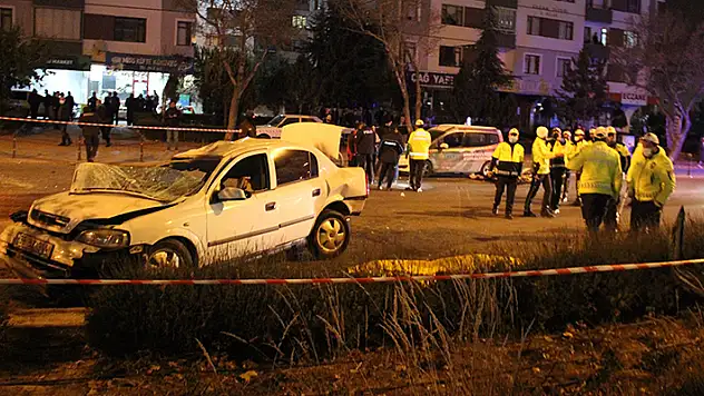Konya'da feci kaza! Takla atan otomobilde 2 ölü, 1 yaralı