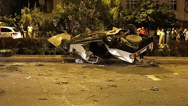 Konya'da feci kaza - Yayaya çarpan otomobil devrildi  : 1 ölü, 3 yaralı