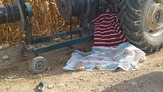Konya'da feci ölüm! Sulama borusu toplayan kadın, makaraya sıkışıp can verdi