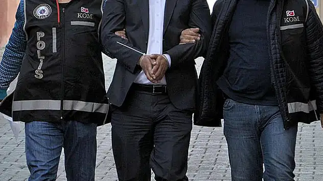 Konya'da FETÖ'cü 2 astsubay tutuklandı