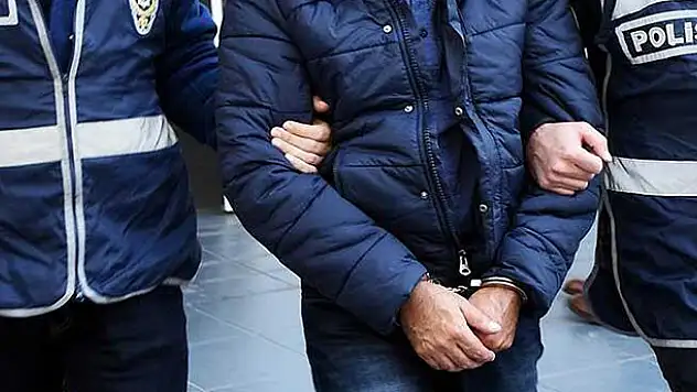 Konya'da FETÖ firarisi eski polis saklandığı evde yakalandı