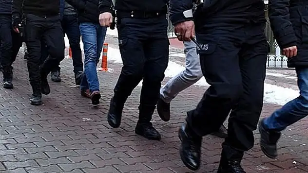 Konya'da FETÖ'nün güncel yapılanmasına operasyon: 14 gözaltı
