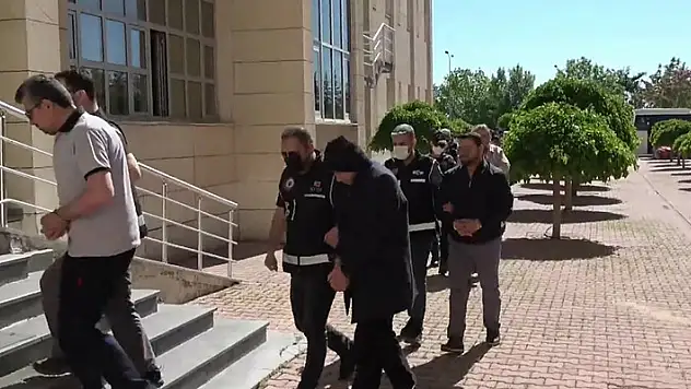 Konya'da FETÖ operasyonu : 15 tutuklama
