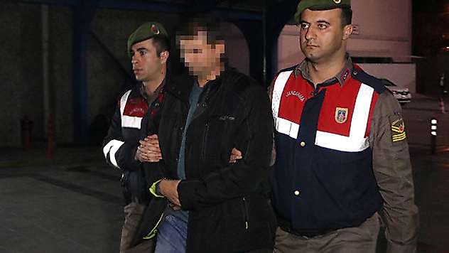 Konya'da FETÖ operasyonunda 4'ü subay 13 askere gözaltı