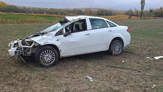 Konya'da filyasyon ekibini taşıyan otomobil devrildi: 4 yaralı