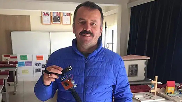 Konya'da Fizik öğretmeninden 'Yarasa baston' projesi