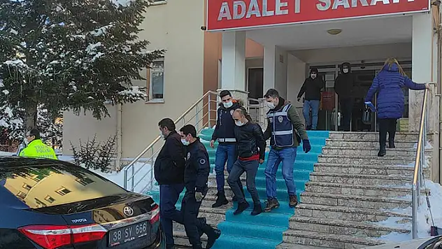 Konya'da fuhuş operasyonu: 5 tutuklama