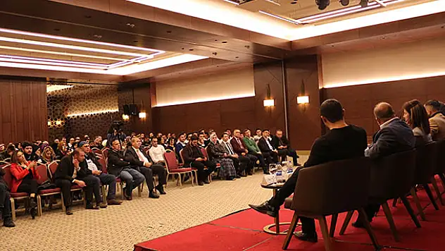 Konya'da 'Gastronomi Turizmi Paneli' düzenlendi