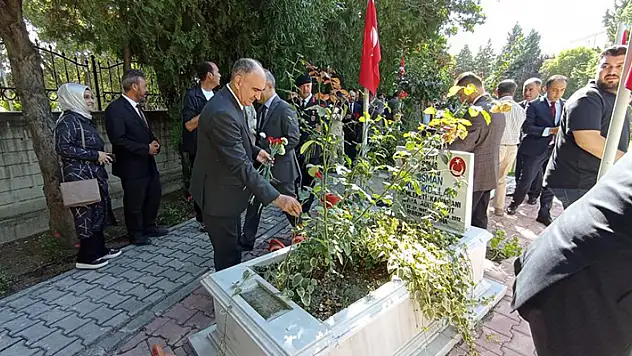 Konya'da Gaziler Günü'nde şehitlere ziyaret
