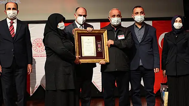 Konya'da gazilere ve şehit ailelerine Devlet Övünç Madalyası verildi