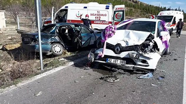 Konya'da gelin arabasının da karıştığı zincirleme trafik kazası: 7 yaralı