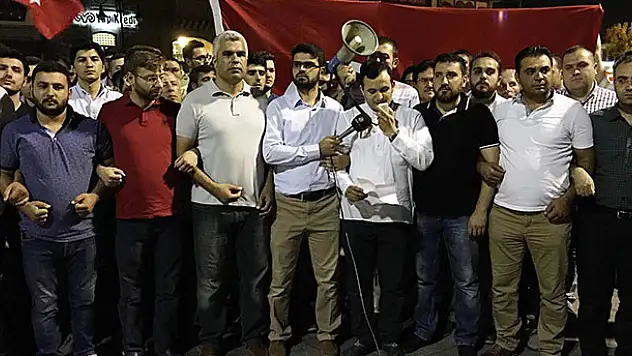Konya'da genç STK'lar darbeci zihniyete tepki gösterdi