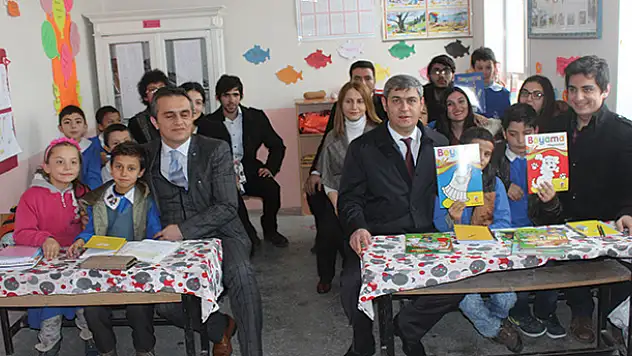 Konya'da Genç Tıbbıyeliler'den öğrencilere destek