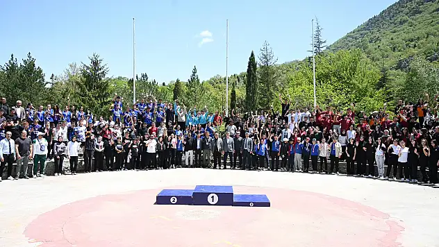 Konya'da gençler doğaya meydan okudu