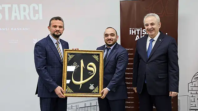 Konya'da gençliğin geleceğine yön veren akademi başladı