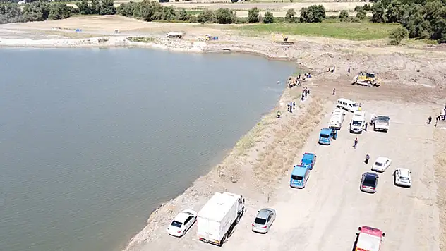 Konya'da gölete düşen iş makinesinin operatörü hayatını kaybetti