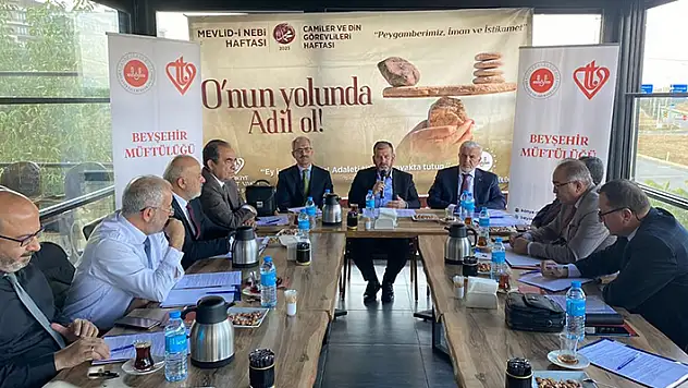 Konya'da görev yapan ilçe müftüleri Beyşehir'de bir araya geldi
