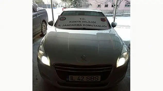 Konya'da gümrük kaçağı otomobile el konuldu
