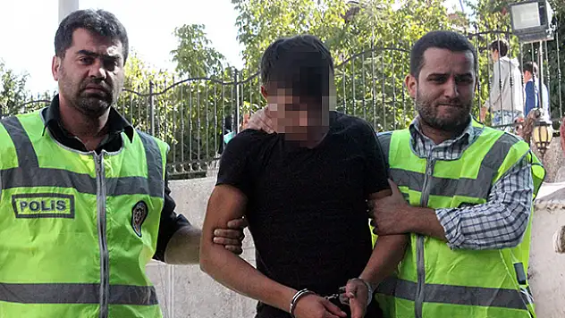 Konya'da güvenlik kamerasının kaydettiği gaspçılar yakalandı