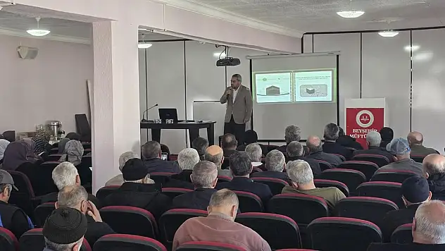Konya'da hacı adaylarına hac semineri düzenlendi