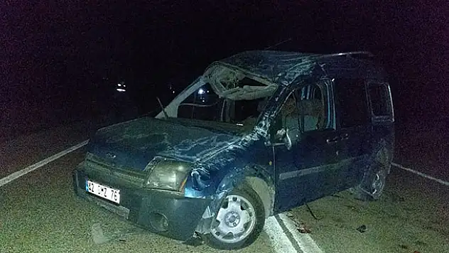 Konya'da hafif ticari araç devrildi: 1 ölü