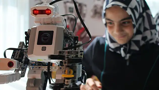 Konya'da Hafızlık öğrencileri robotik kodlama öğreniyor
