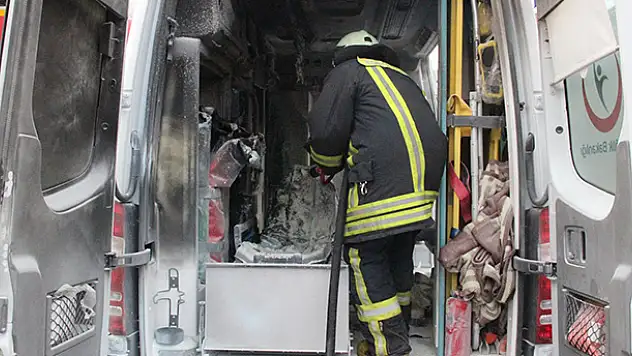 Konya'da hasta taşıyan ambulansta yangın