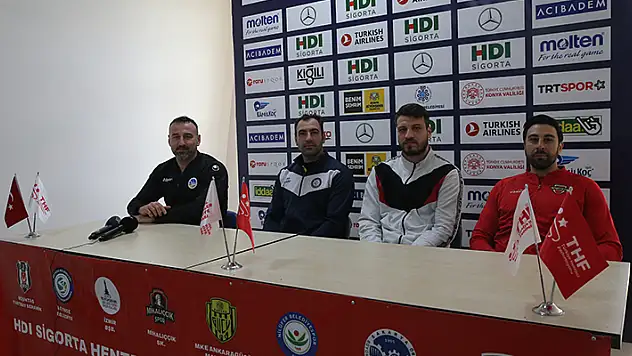 Konya'da hentbol heyecanı sürüyor