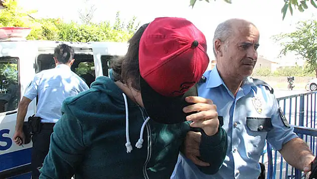 Konya'da 'Hero' tişörtlü gence gözaltı